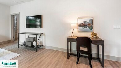 5025 Wembley Central Ln, Unit 2414 in Charlotte, NC - Foto de edificio - Building Photo