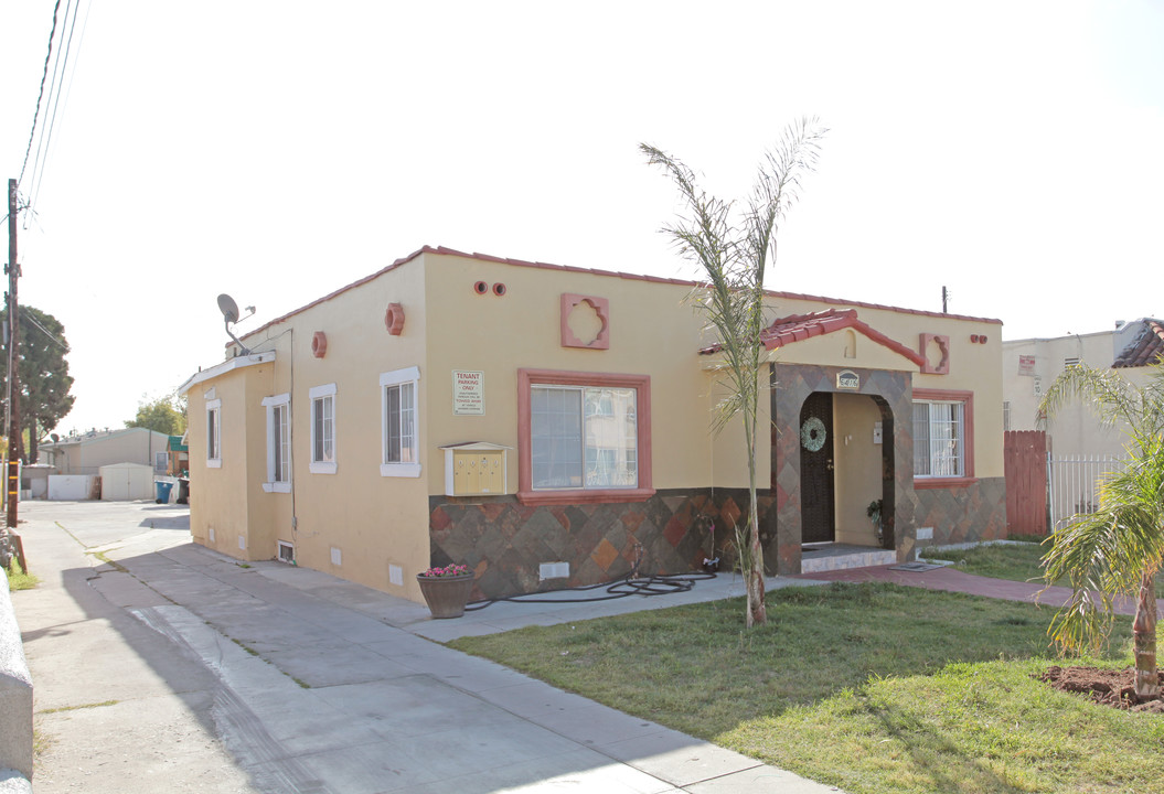 6416 Heliotrope Ave in Bell, CA - Building Photo