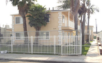 934 W 84th St in Los Angeles, CA - Building Photo