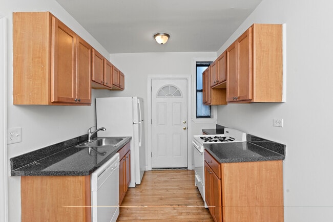 3816 N Fremont St, Unit 1W