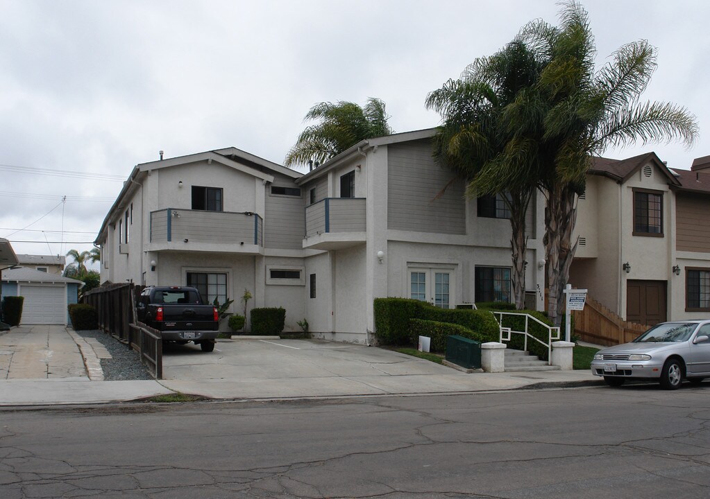 3711 31st St in San Diego, CA - Foto de edificio