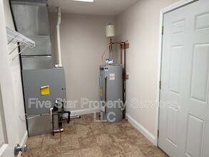 1218 Hawthorn Ct in Chatham, IL - Building Photo - Building Photo