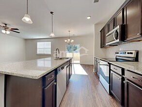 1830 Produce Ln in Johns Island, SC - Building Photo - Building Photo