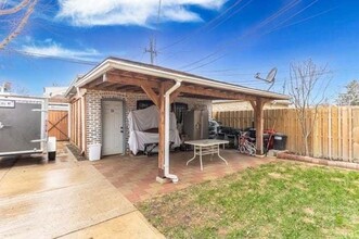 6422 S Maplewood Ave in Chicago, IL - Building Photo - Building Photo