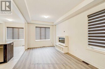 21 Westfield Cres in Hamilton, ON - Building Photo - Building Photo