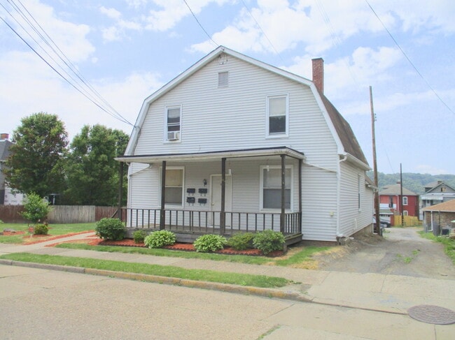 1111 Lenz Ave, Unit 4