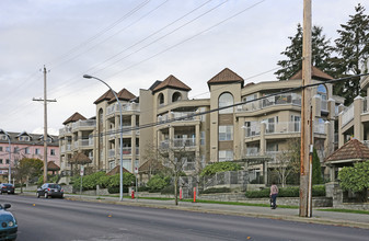 Kingsgate in New Westminster, BC - Building Photo - Building Photo