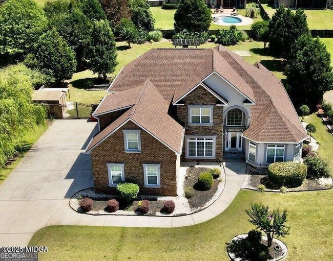 property at 204 Cashmere Ct