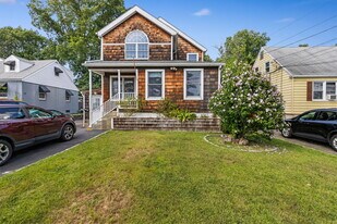 74 Myrtle St in Norwalk, CT - Building Photo