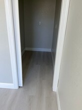 540 Beal St NW in Port Charlotte, FL - Foto de edificio - Building Photo