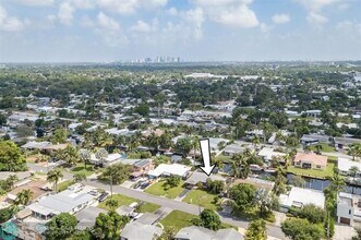 2548 Key Largo Ln in Fort Lauderdale, FL - Building Photo - Building Photo