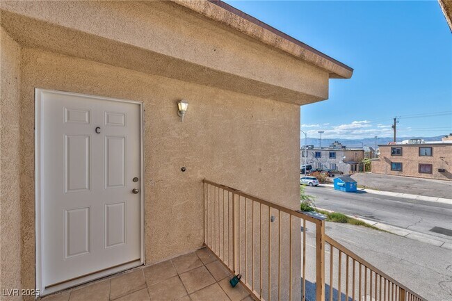6983 Appleton Dr in Las Vegas, NV - Building Photo - Building Photo