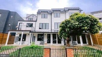 1264 Holbrook Terrace NE in Washington, DC - Building Photo