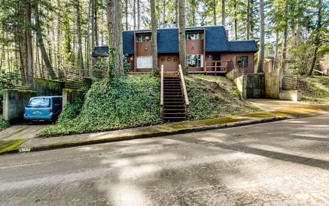 5152 Mahalo Dr in Eugene, OR - Building Photo - Building Photo