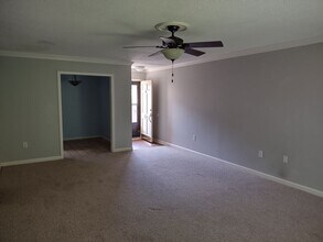 5516 Lakeshore Dr in Columbia, SC - Building Photo - Building Photo