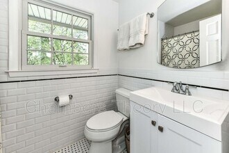 3833 N Oakland St in Arlington, VA - Foto de edificio - Building Photo