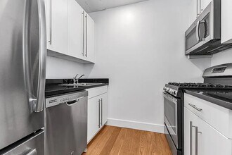 50 Murray St in New York, NY - Building Photo - Building Photo