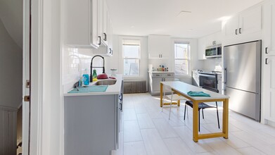 815 State St, Unit 3 in New Haven, CT - Building Photo - Building Photo