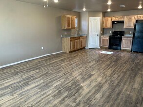 2110 E 10th St in Lubbock, TX - Foto de edificio - Building Photo