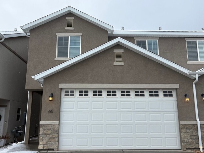 property at 173 E Fiddlers Canyon Rd