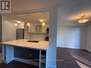 3120 Kirwin Ave in Mississauga, ON - Building Photo - Building Photo