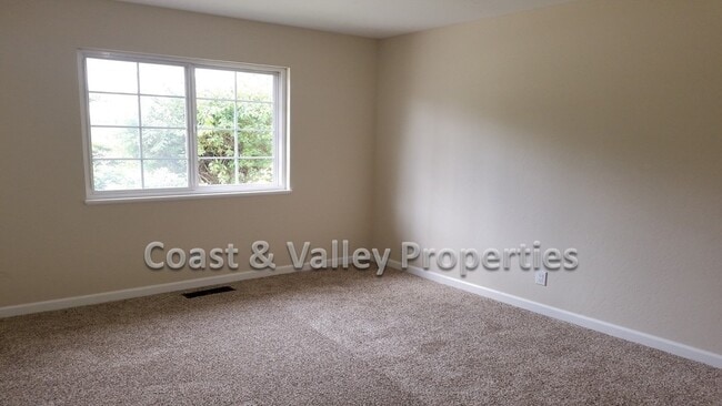 752 Carmelita Dr in Salinas, CA - Building Photo - Building Photo