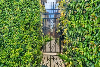 15555 Nordhoff St in North Hills, CA - Building Photo - Building Photo
