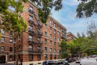 125 W 16th St in New York, NY - Building Photo - Building Photo