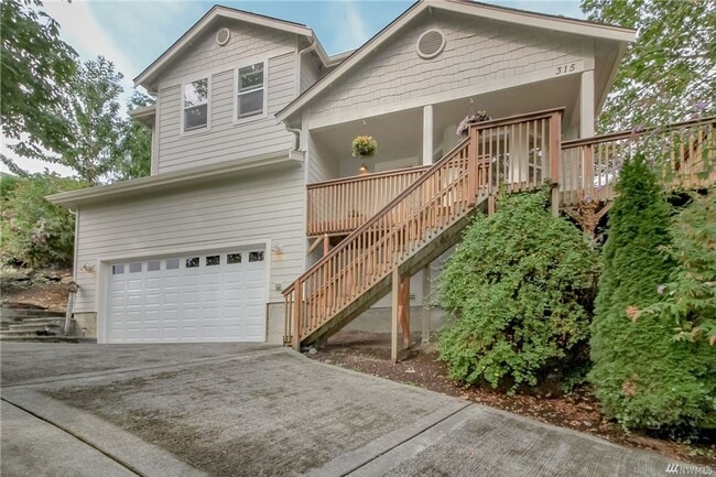 property at 315 Stevens Ave NW