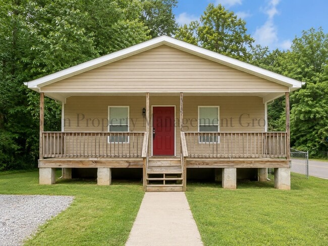 property at 1816 S Holly St