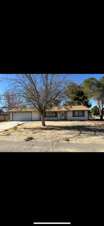 40333 179th St E in Palmdale, CA - Building Photo