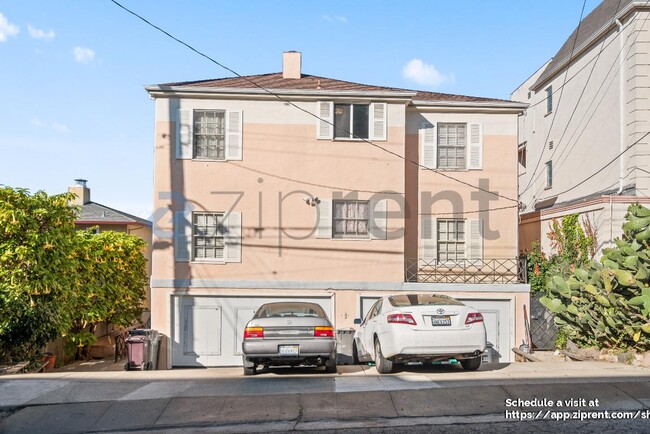 property at 2429 Ivy Dr