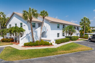 Landmark Place in Clearwater, FL - Building Photo - Building Photo