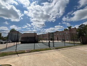 2017 Fairwoods Dr in Shreveport, LA - Building Photo - Building Photo