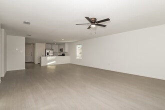 253 Amy Aly in San Antonio, TX - Foto de edificio - Building Photo