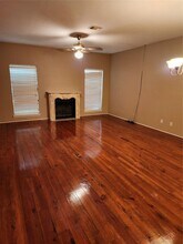 7399 Regency Square Ct in Houston, TX - Building Photo - Building Photo