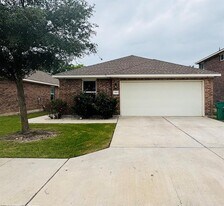 1414 Walden Pond Dr in Pflugerville, TX - Building Photo
