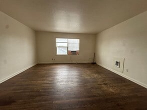 620 W Fairhaven St in Roseburg, OR - Building Photo - Building Photo