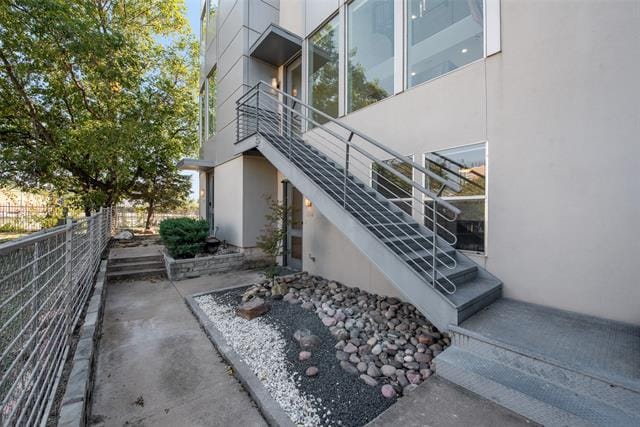 property at 959 W Bluff St