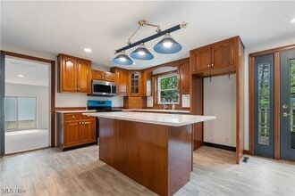 5730 Griffith Ave NW in North Canton, OH - Building Photo - Building Photo