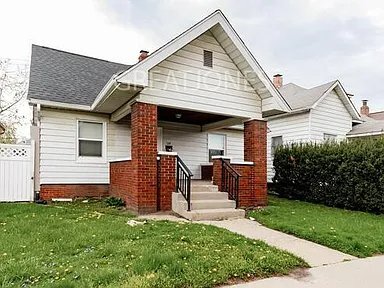 124 N Denny St in Indianapolis, IN - Foto de edificio - Building Photo