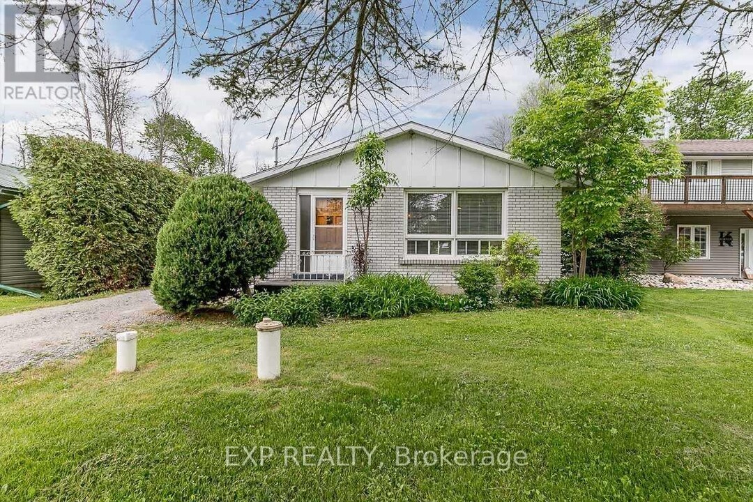 506 Duclos Point Rd in Georgina, ON - Building Photo