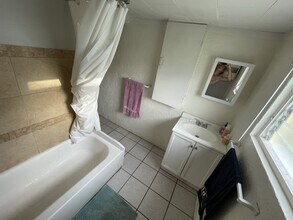 4109 Nelson Ave in Sarasota, FL - Building Photo - Building Photo