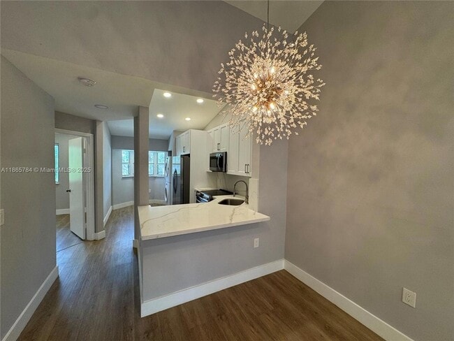2173 NW 78th Ave, Unit 205 in Pembroke Pines, FL - Building Photo - Building Photo