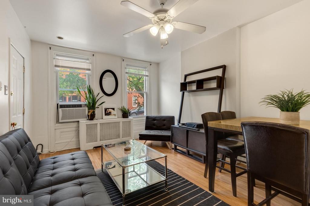 2208 Christian St in Philadelphia, PA - Building Photo