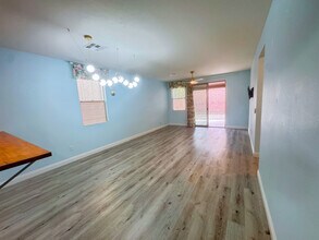 10729 Pearl River Ave in Las Vegas, NV - Building Photo - Building Photo