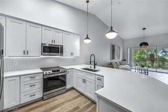 7741 Pebble Creek Cir in Naples, FL - Building Photo - Building Photo