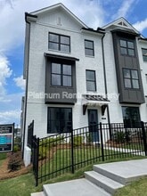 516 Healy Drive in Cumming, GA - Building Photo - Building Photo
