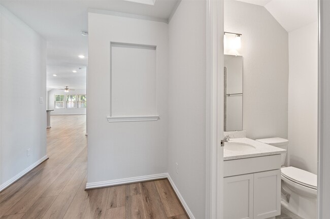 106 Violet Carson Ct in Willis, TX - Building Photo - Building Photo