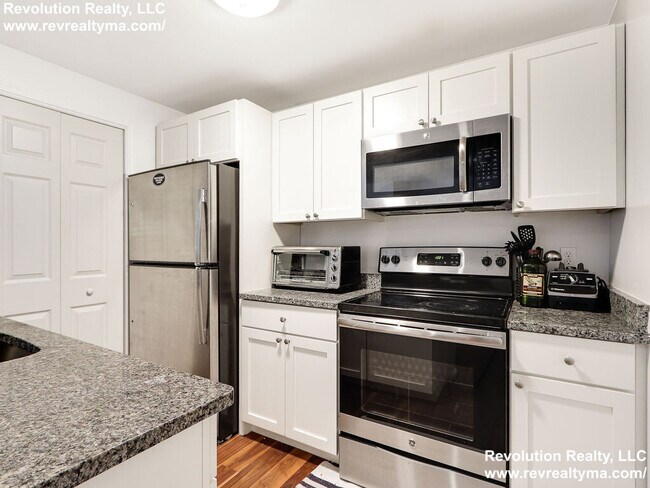 70 Hammond St in Roxbury Crossing, MA - Building Photo - Building Photo